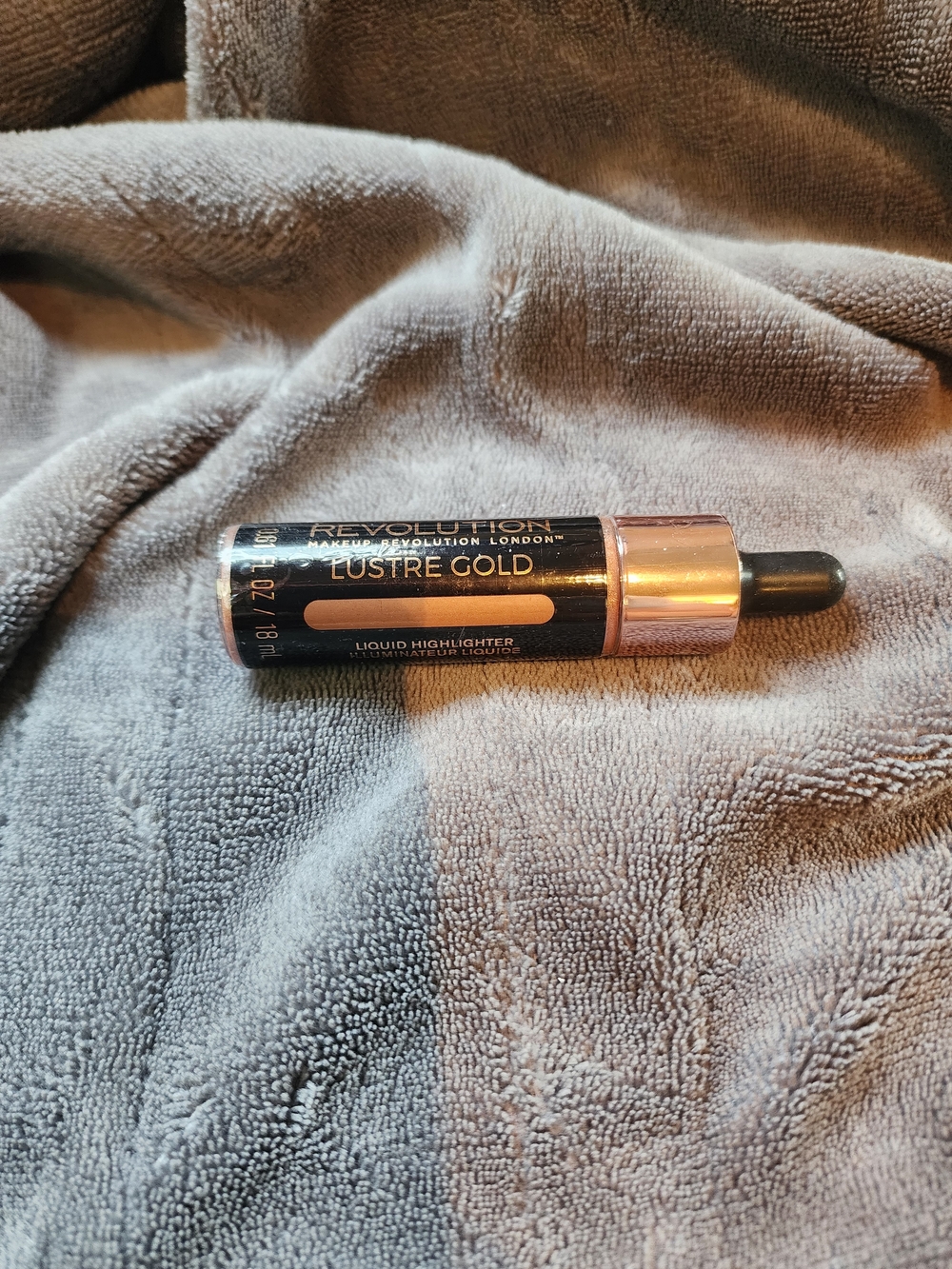 Revolution Lustre Gold Liquid Highlighter